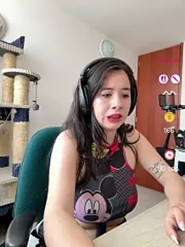Annie loveer online show from July 1, 5:46 pm