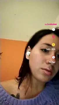 Annie loveer online show from July 3, 4:41 am