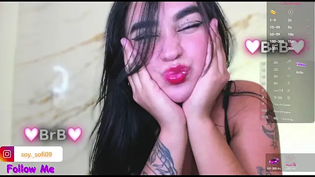 Snapshot of elaiamuller_ chatting on June 30, 8:42 pm elaiamuller online show from June 30, 8:42 pm
