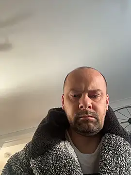 NakedAndrewHot online show from June 14, 7:20 am