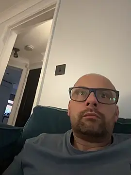 NakedAndrewHot online show from June 2, 8:20 pm