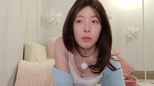 Snapshot of sakura-ch- chatting on July 3, 5:19 pm sakura-ch- online show from July 3, 5:19 pm