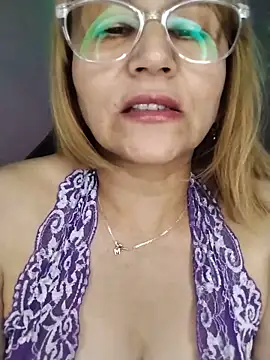 Snapshot of vitaminafranccesca chatting on June 5, 2:27 am vitaminafranccesca online show from June 5, 2:27 am
