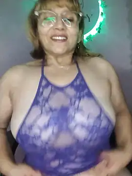 Snapshot of vitaminafranccesca chatting on June 7, 4:28 am vitaminafranccesca online show from June 7, 4:28 am