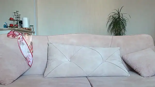 Gargona1 online show from June 7, 4:39 am