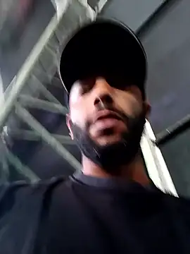 Snapshot of Camodick chatting on November 30, 8:15 am Camodick online show from November 30, 8:15 am