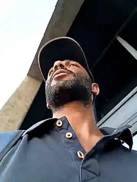 Snapshot of Camodick chatting on November 12, 5:06 pm Camodick online show from November 12, 5:06 pm