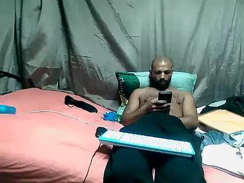 Camodick online show from April 15, 2:10 pm