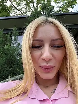 AngieShae online show from May 19, 2:46 pm