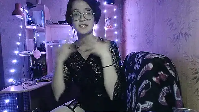 Alessa Kiss online show from May 9, 7:28 pm