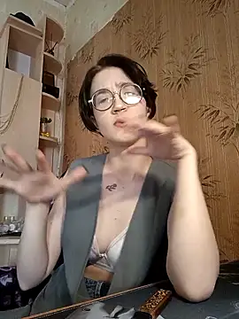 Alessa Kiss online show from May 7, 2:53 pm