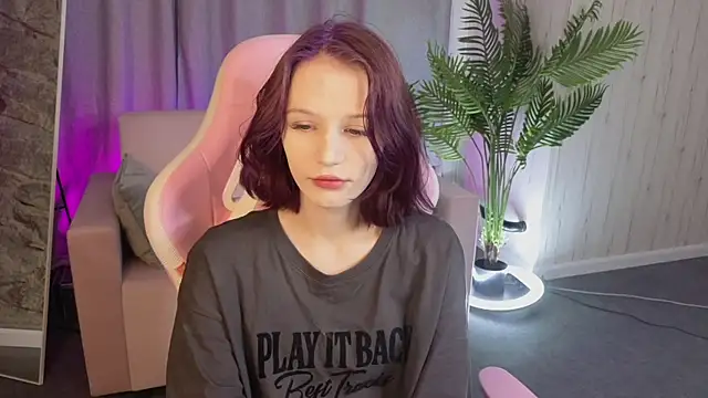 AliceJohansone online show from May 31, 1:33 am