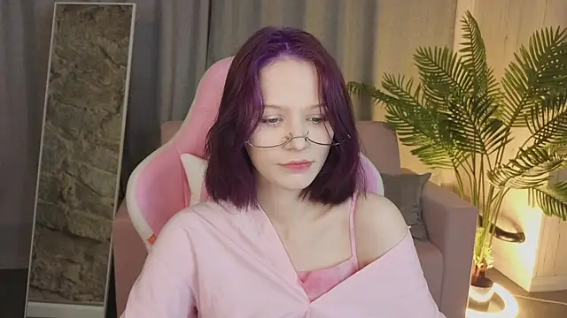 AliceJohansone online show from May 28, 1:35 am