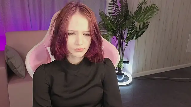 AliceJohansone online show from June 2, 1:05 am