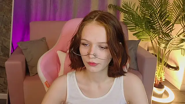 AliceJohansone online show from May 25, 1:38 am