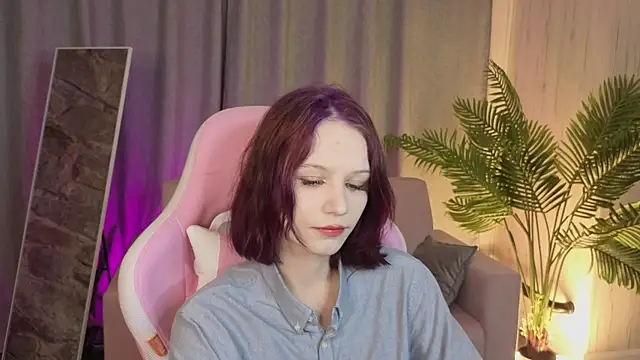 AliceJohansone online show from May 29, 1:55 am