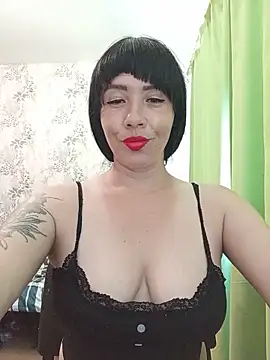 Snapshot of -KARINA-LOVE- chatting on June 12, 1:53 pm -KARINA-LOVE- online show from June 12, 1:53 pm
