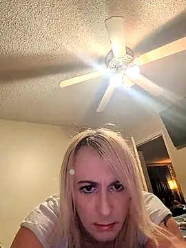 DaUniK0rn online show from July 16, 8:22 am