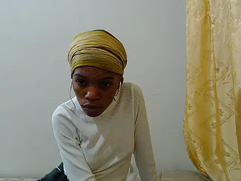 PetiteBarbie 05 online show from June 11, 9:01 pm