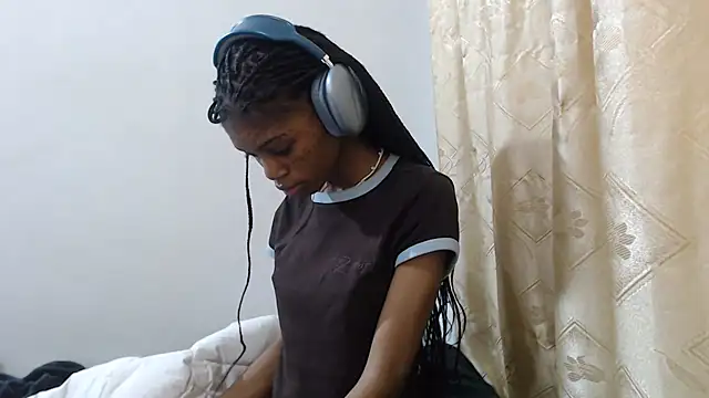 PetiteBarbie 05 online show from July 12, 5:14 pm