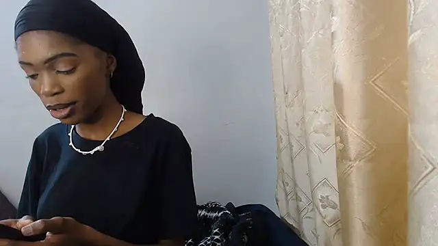 PetiteBarbie 05 online show from August 1, 8:07 pm
