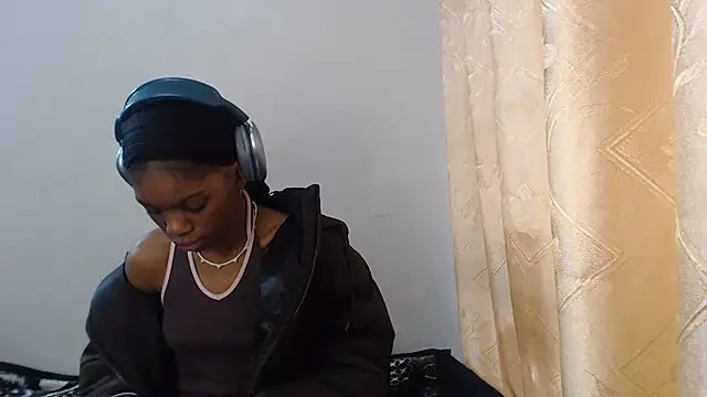 PetiteBarbie 05 online show from August 2, 8:12 am