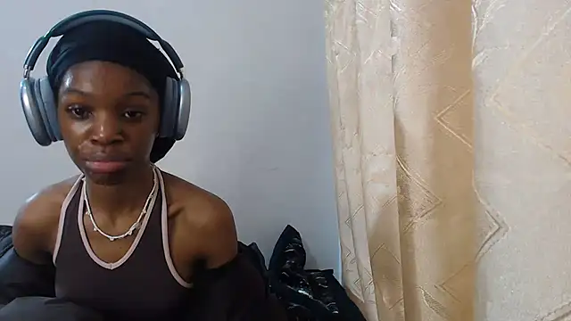 PetiteBarbie 05 online show from August 1, 6:22 am