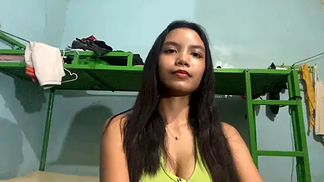 ValeryCatledge online show from May 9, 1:58 pm