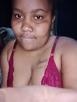 Snapshot of ChubbyMidgetxxx19 chatting on June 21, 12:33 pm ChubbyMidgetxxx19 online show from June 21, 12:33 pm