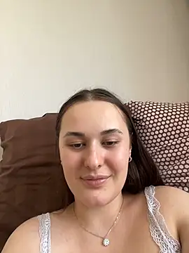 Snapshot of Queen_Monica_ chatting on May 25, 6:56 am Queen Monica online show from May 25, 6:56 am