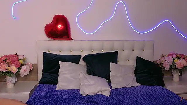 MaddiePerez online show from May 12, 4:57 pm