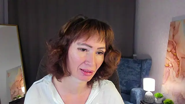 gracekellyyy online show from June 10, 4:03 am