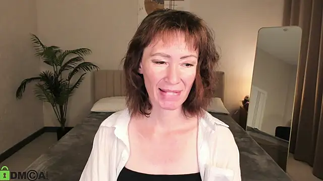 gracekellyyy online show from June 20, 4:39 am