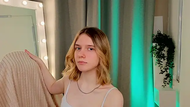 MilanaRayy online show from May 17, 8:14 am