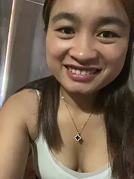 Cute-Sexyy online show from May 8, 3:21 am