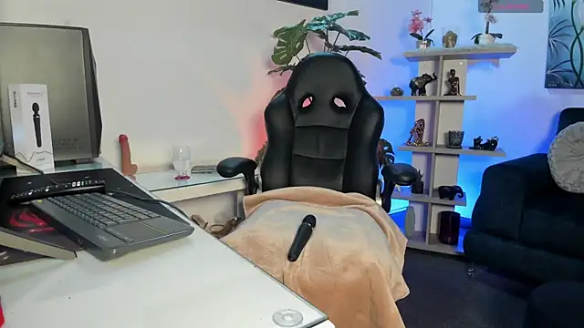 lexietaylor online show from July 17, 12:35 pm