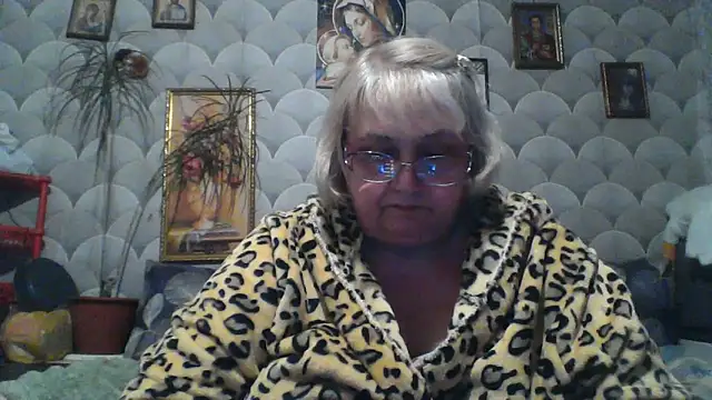 Snapshot of MarinaFarina53 chatting on May 21, 8:50 pm MarinaFarina53 online show from May 21, 8:50 pm