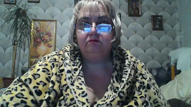 Snapshot of MarinaFarina53 chatting on June 2, 9:04 pm MarinaFarina53 online show from June 2, 9:04 pm