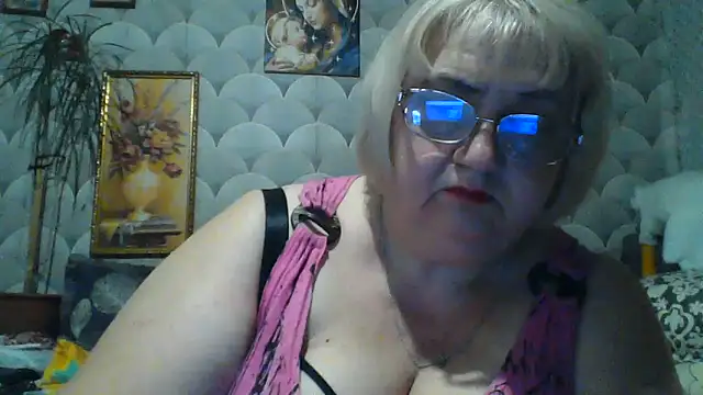 Snapshot of MarinaFarina53 chatting on June 12, 7:55 pm MarinaFarina53 online show from June 12, 7:55 pm
