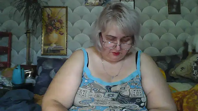 Snapshot of MarinaFarina53 chatting on July 1, 6:14 am MarinaFarina53 online show from July 1, 6:14 am