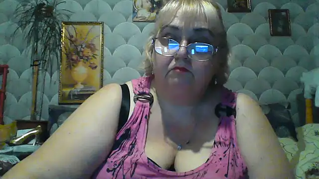 Snapshot of MarinaFarina53 chatting on June 24, 5:55 pm MarinaFarina53 online show from June 24, 5:55 pm