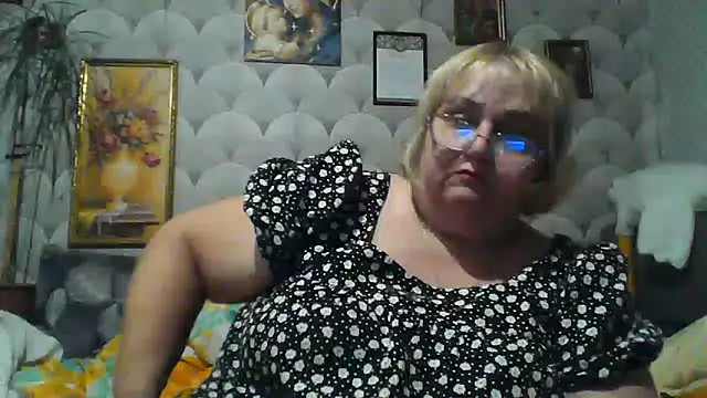 Snapshot of MarinaFarina53 chatting on June 14, 6:42 pm MarinaFarina53 online show from June 14, 6:42 pm