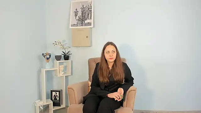 KarineDenick online show from May 12, 6:32 am