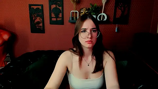 Snapshot of Maya_Winters chatting on May 13, 10:33 am Maya Winters online show from May 13, 10:33 am