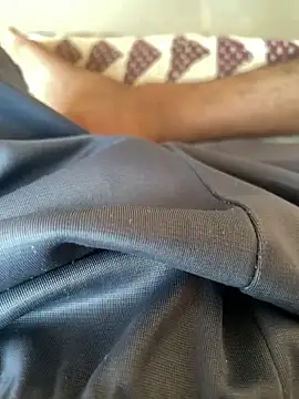 cockhornyjj online show from May 30, 7:58 am
