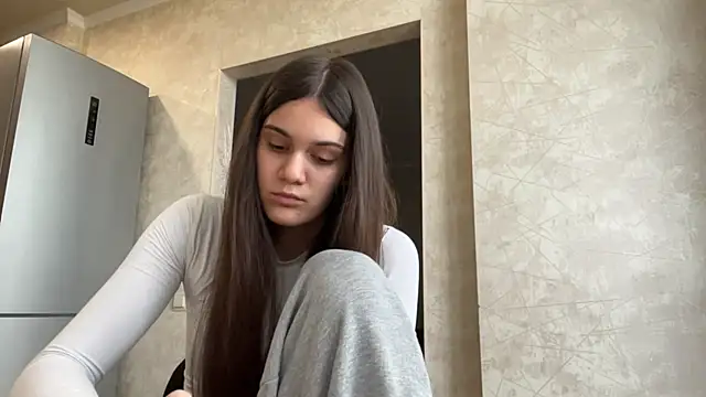 MaryRaven online show from May 17, 3:34 pm