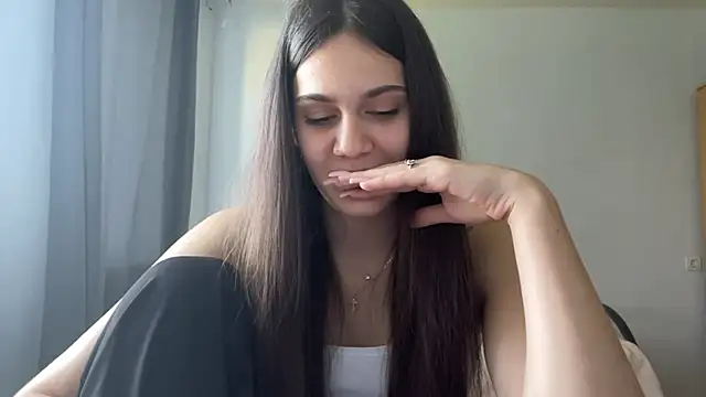 MaryRaven online show from May 21, 1:52 pm