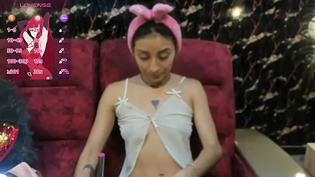 LunaiXMoon  online show from June 12, 11:41 am