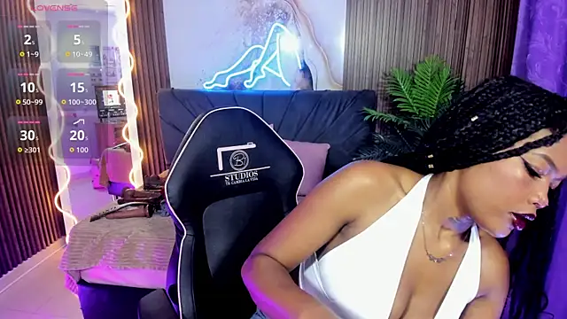 CRISTALBROKE TAY online show from June 13, 7:23 pm