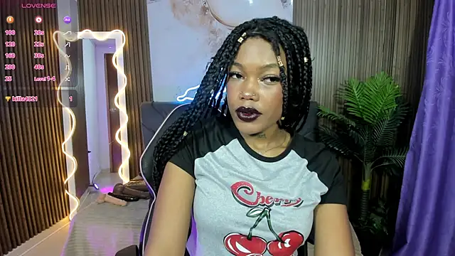 CRISTALBROKE TAY online show from June 17, 7:02 pm